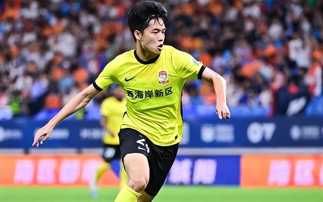 鲁能下赛季更新换代一位外租悍将有望回归挑大梁蒿俊闵后继有人