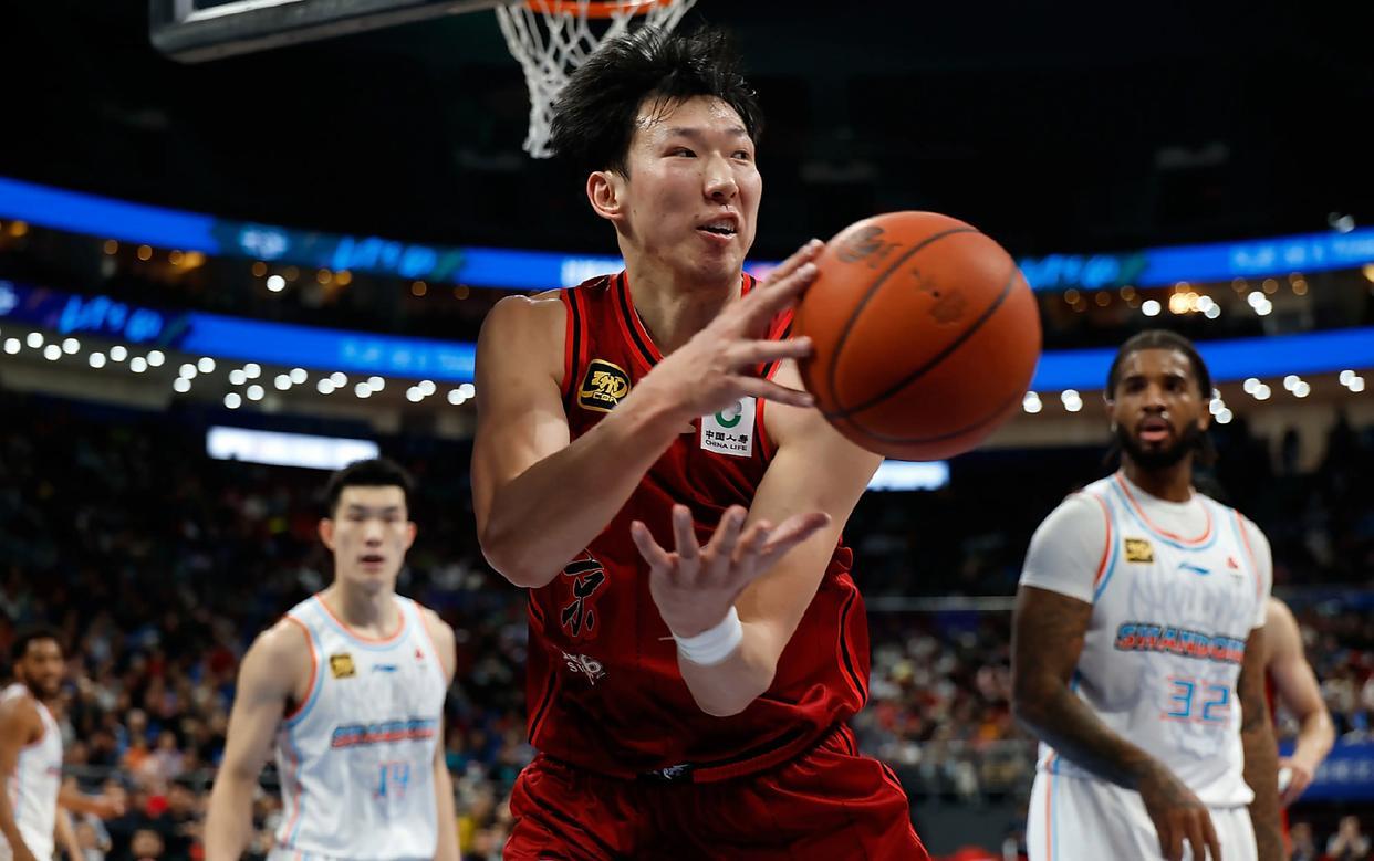 没有杨瀚森、余嘉豪！CBA重排8大中锋，两老将还能打，杜锋拿好牌