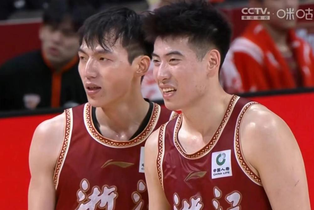 辽宁新疆抢人失败，23+14优质大外援自宣加盟浙江男篮，连续30+