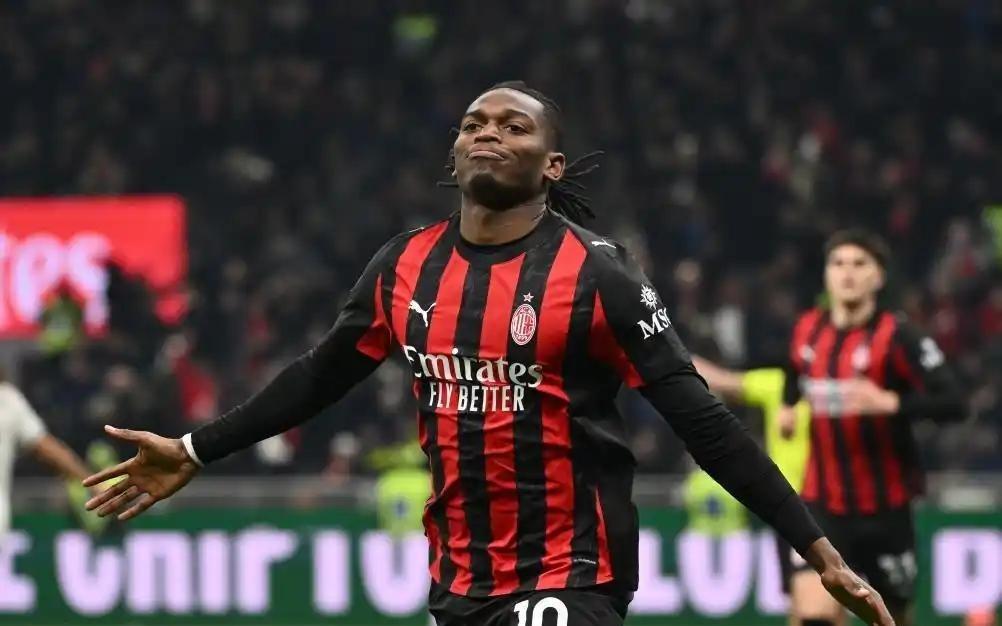 瑞恩泰勒预测闪电军团卫冕意甲冠军，阿莱格里体系在后程有点吃力