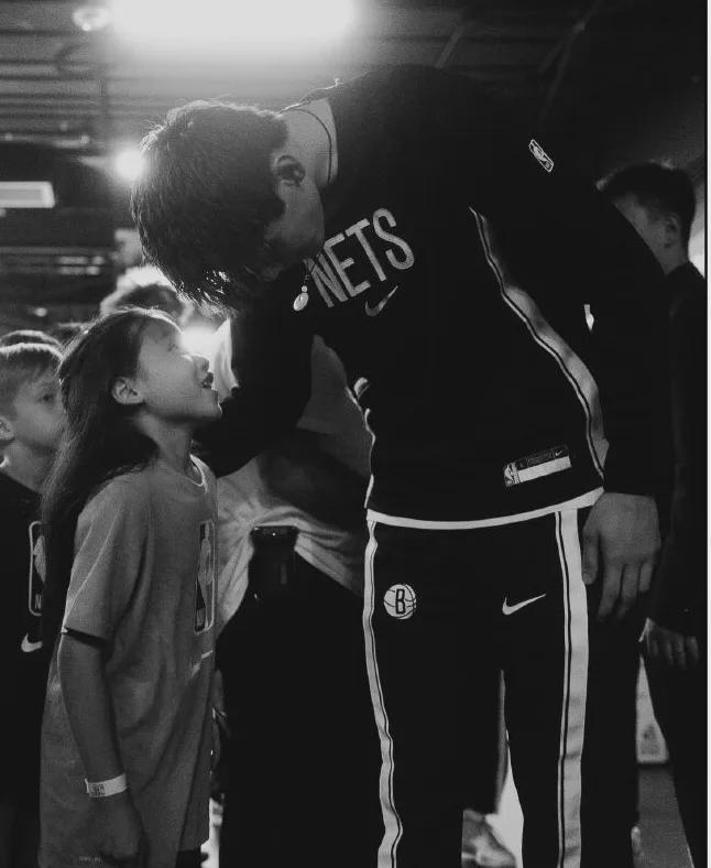 No！再见了，曾凡博！网友怒批篮网卸磨杀驴