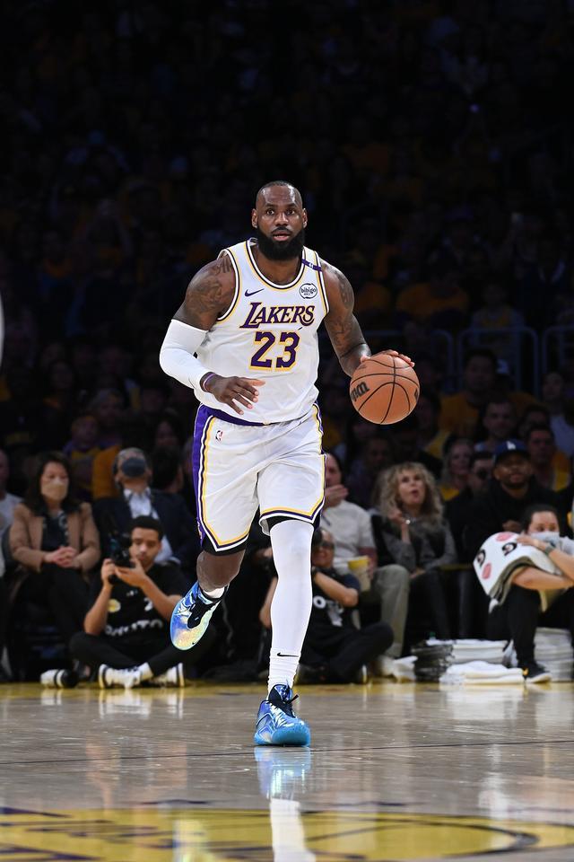 名记：詹姆斯正召集投资者欲推出新篮球联赛计划与NBA竞争