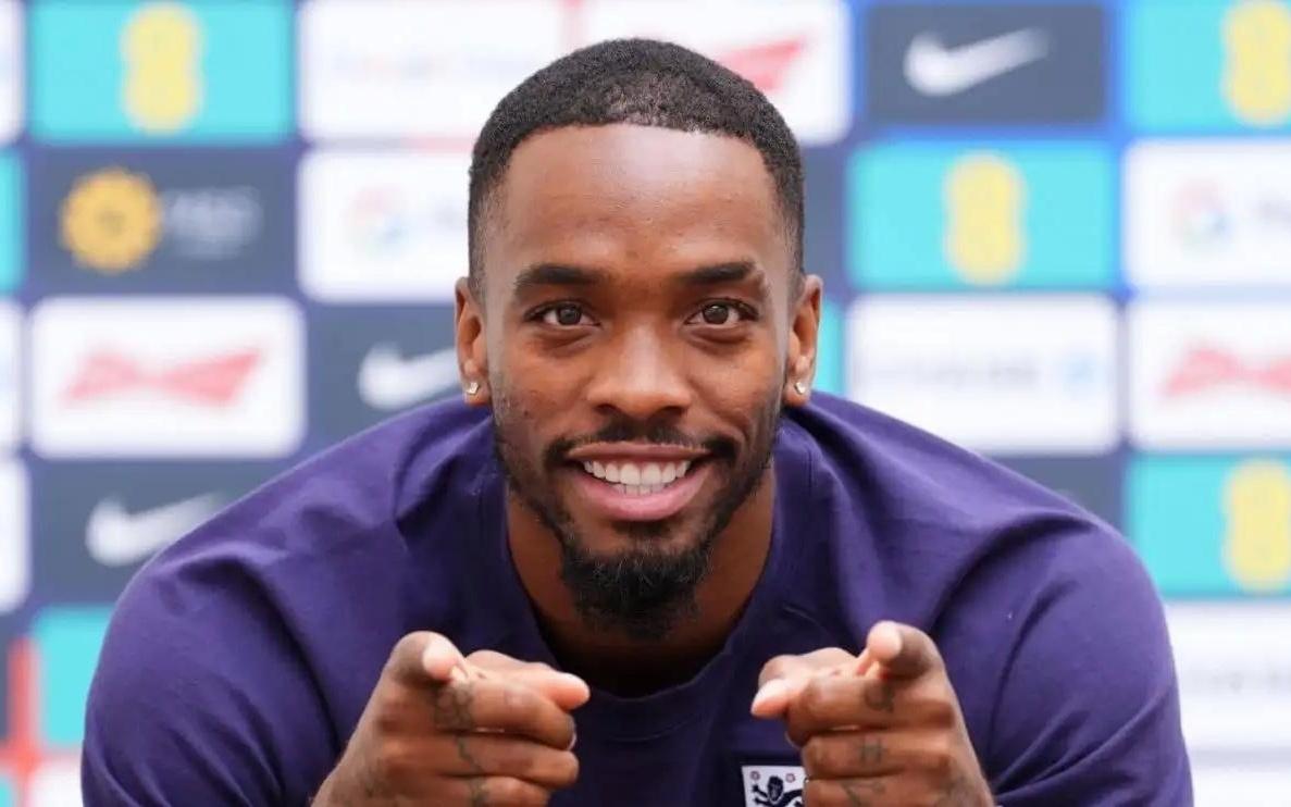 记者：尽管与热刺和切尔西传出绯闻，但托尼1月不会返回英超