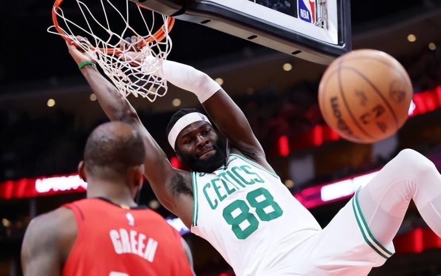 凯尔特人内线大将：很高兴我能够得到更多机会，我会帮助年轻球员