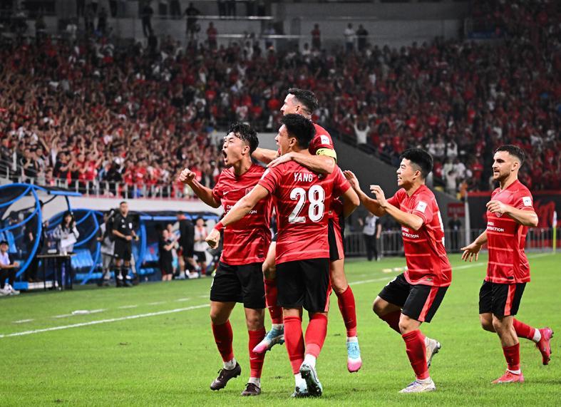 1110！亚冠疯狂一夜！中超双雄不败成都雄起，周定洋一剑封喉