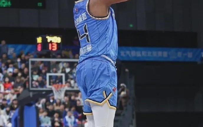 北京首钢已经将杰曼、斯佩尔曼的合同转正！许利民满意其表现