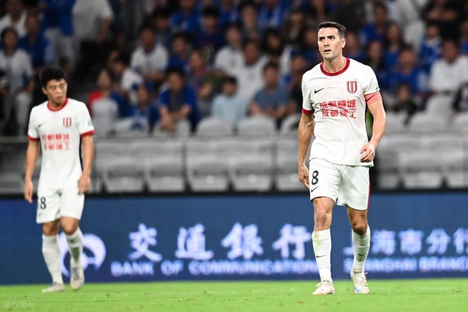 中超形势：3队争冠！蓉城绝平夺回榜首申花差3分下轮3场焦点战