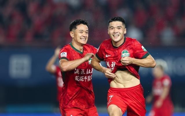 【中超】钟义浩费利佩建功河南2比0送国安连败