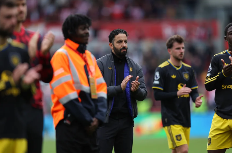 曼联好事不断！17岁天才中卫升入一线队两大主力火线复出