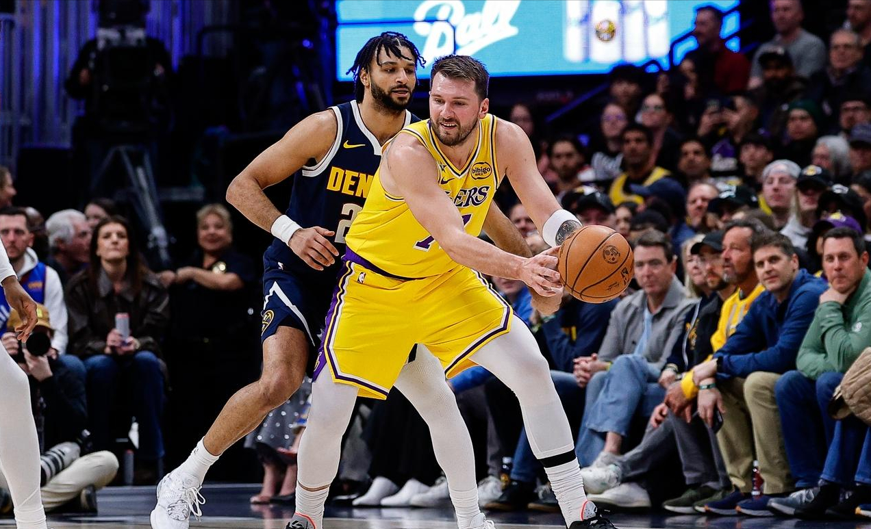 湖人一策略出奇制胜，全明星票王怒拿三双，赛后正式表态