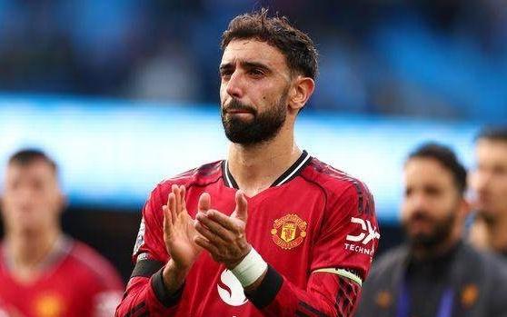 阿莫林坚持阵型体系不变,曼联的出路在哪里