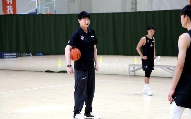 邱彪：目前还没接到CBA改回每节10分