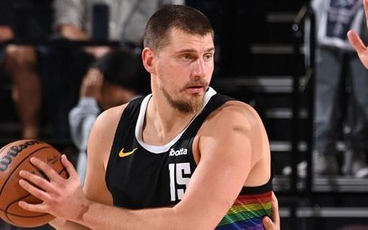 得分超快船五首发！约基奇爆砍55分追平赛季单场纪录