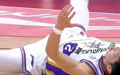 广东遭绝杀引热议！廖三宁3战2绝杀引媒体人狂刷屏“值得全明星”