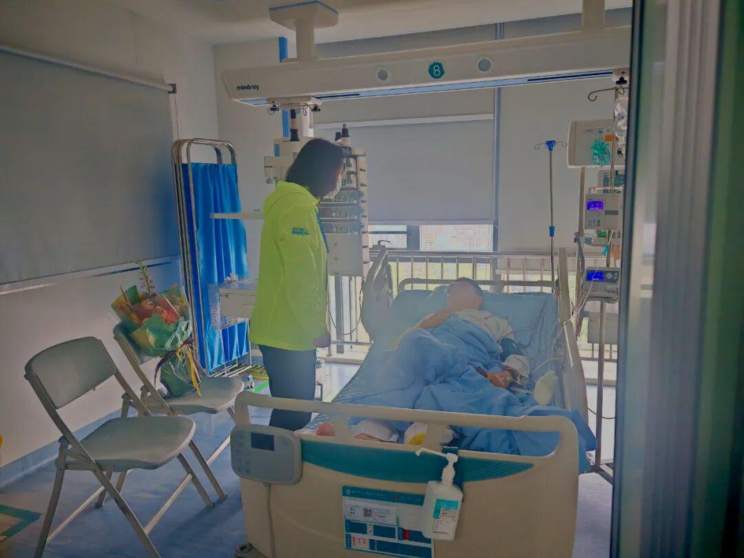 有惊无险！深马一跑友倒地，及时获救！这