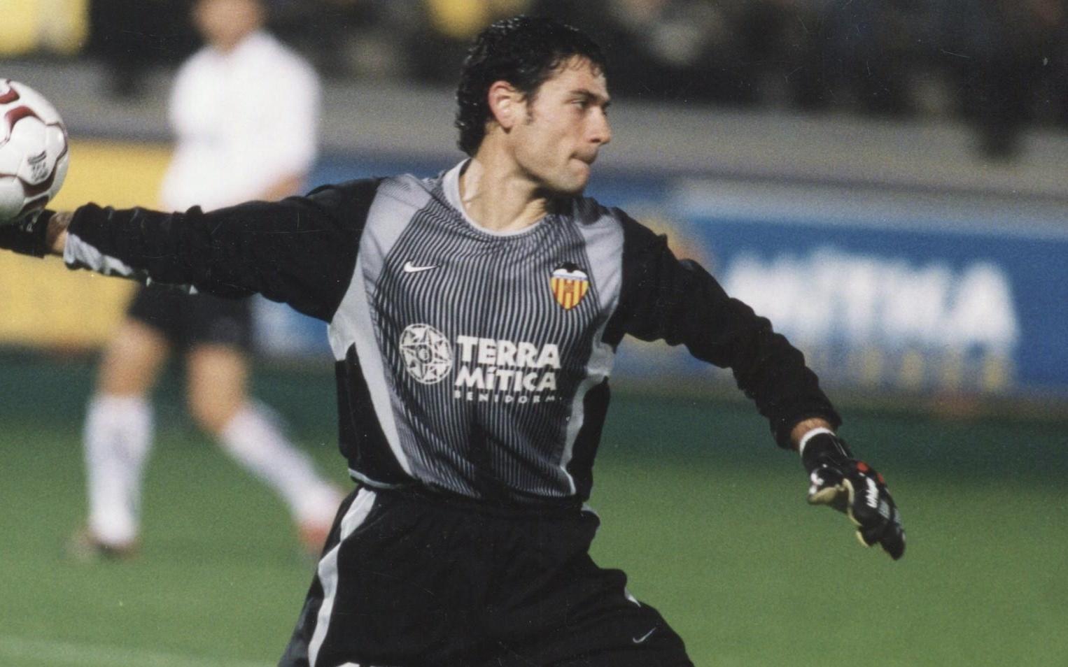 前瓦伦门将：阿吉雷扎巴拉缺少自信，相信球队能回到正轨