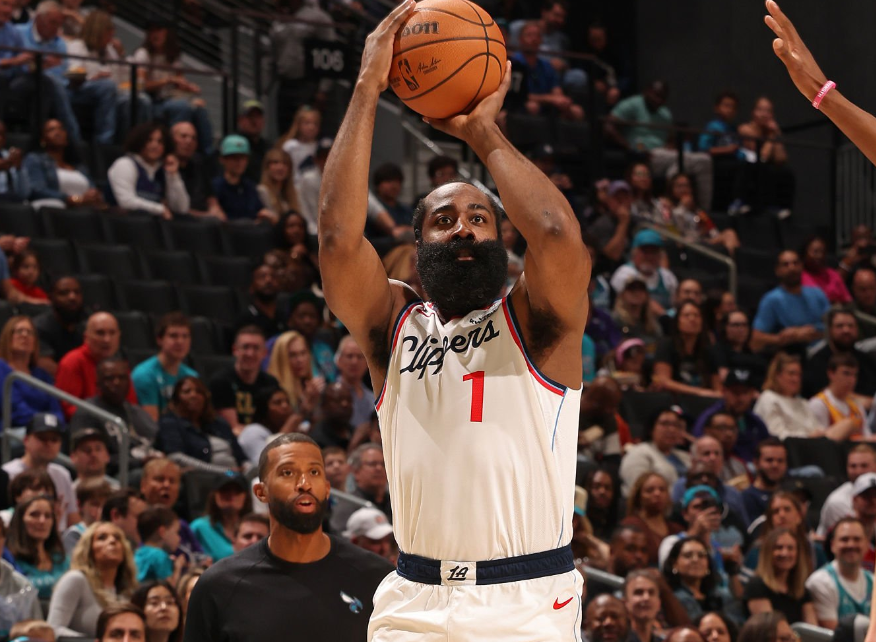 哈登谈后撤步三分：一开始总有人说走步推广这动作我确实有功劳