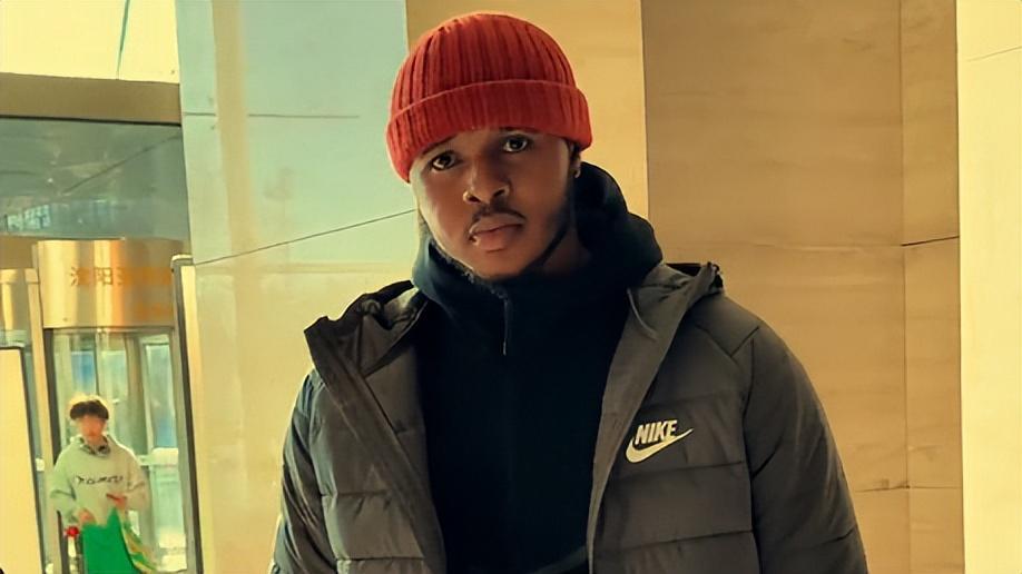 亨特顺利通过体检注册手续已提交,辽粤大战单挑萨姆纳检验其成色