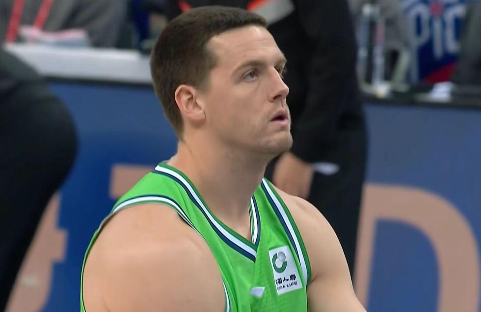 天津男篮30分大胜完成复仇，林庭谦20+8郑昊燃23分，邹阳空砍23+8