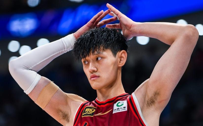 许利民：曾凡博无缘战广厦+京粤大战回归首秀陈盈骏完成鼻部手术