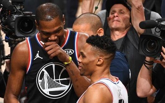 杜兰特：威少理应继续在联盟打球如果能重聚一定会很酷