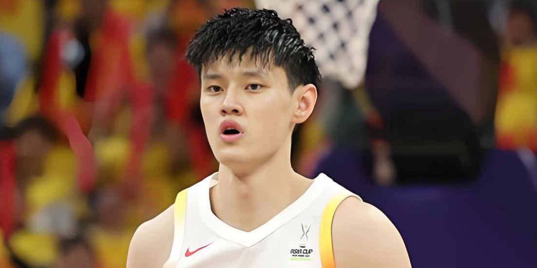 失望！男篮2米08锋线首发出场，场均得1