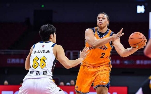 CBA新赛季表现糟糕的四位超级外援！