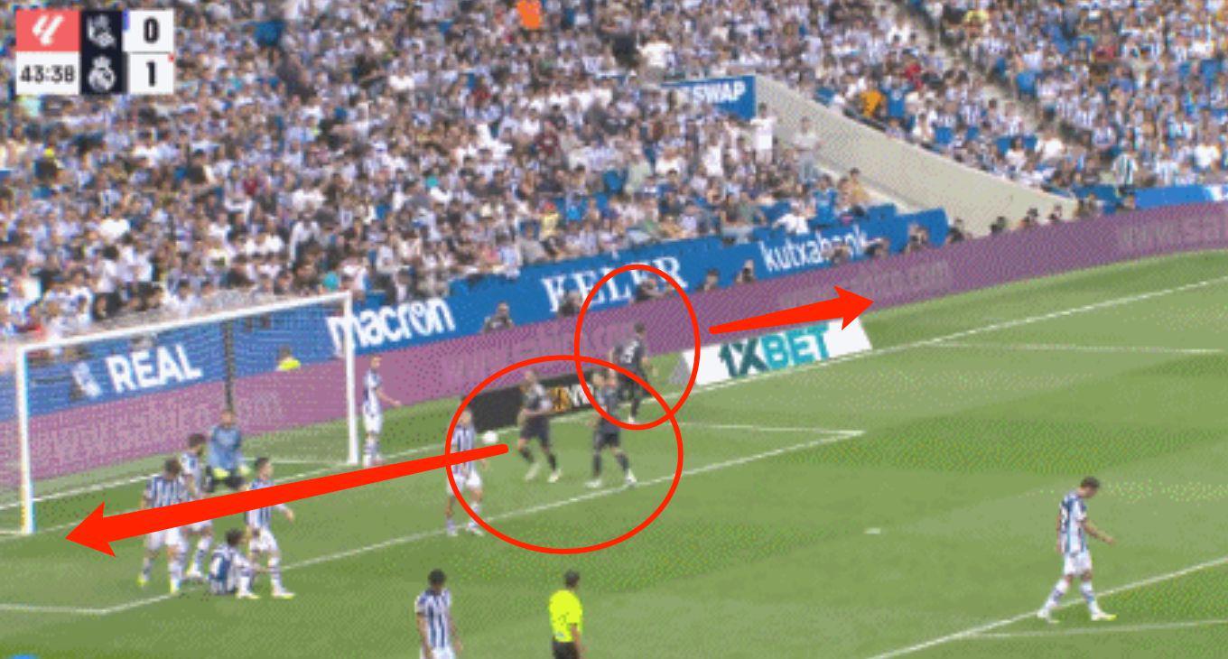 小小尴尬！皇马天才破门后独自庆祝队友全跑向戏耍对手的姆巴佩