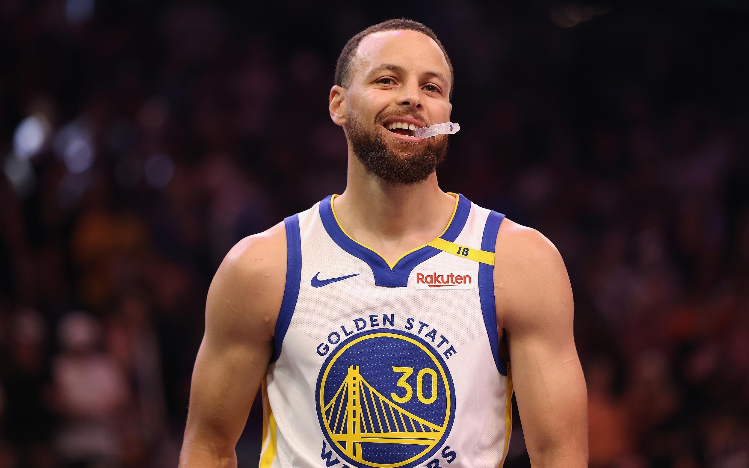 美训练师：库里永远不会因为任何原因放弃出手，其他人或许会