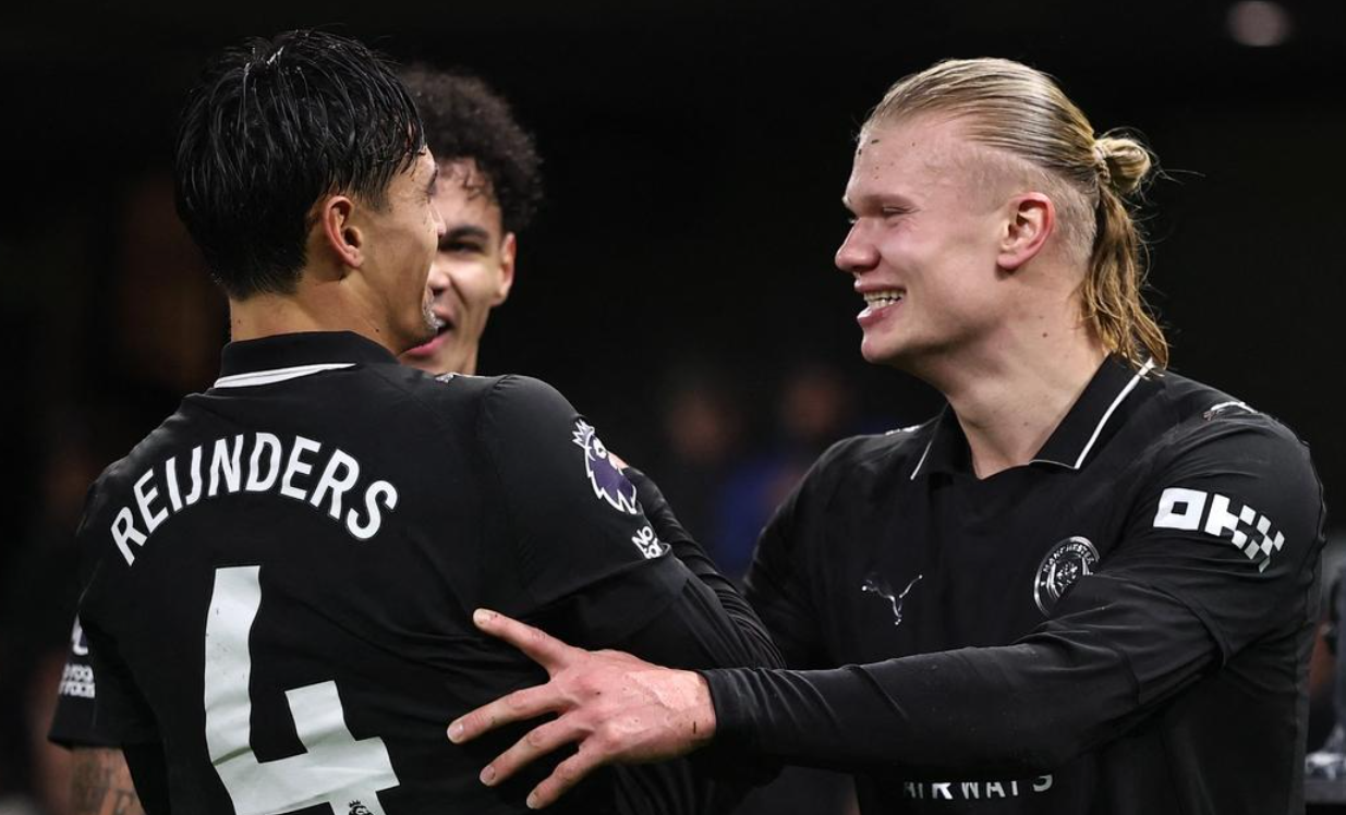 一场54踢出神剧情，英超第2险胜，冲击榜首，只落后阿森纳2分