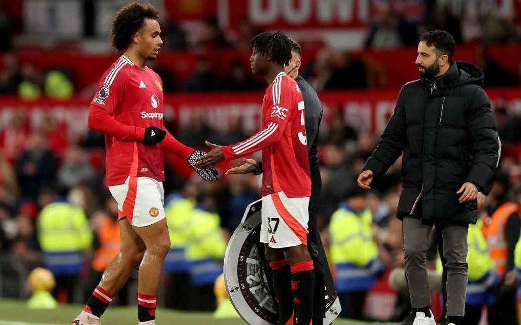 ESPN：因上场时间问题，曼联将冬窗前与梅努齐尔克泽会谈