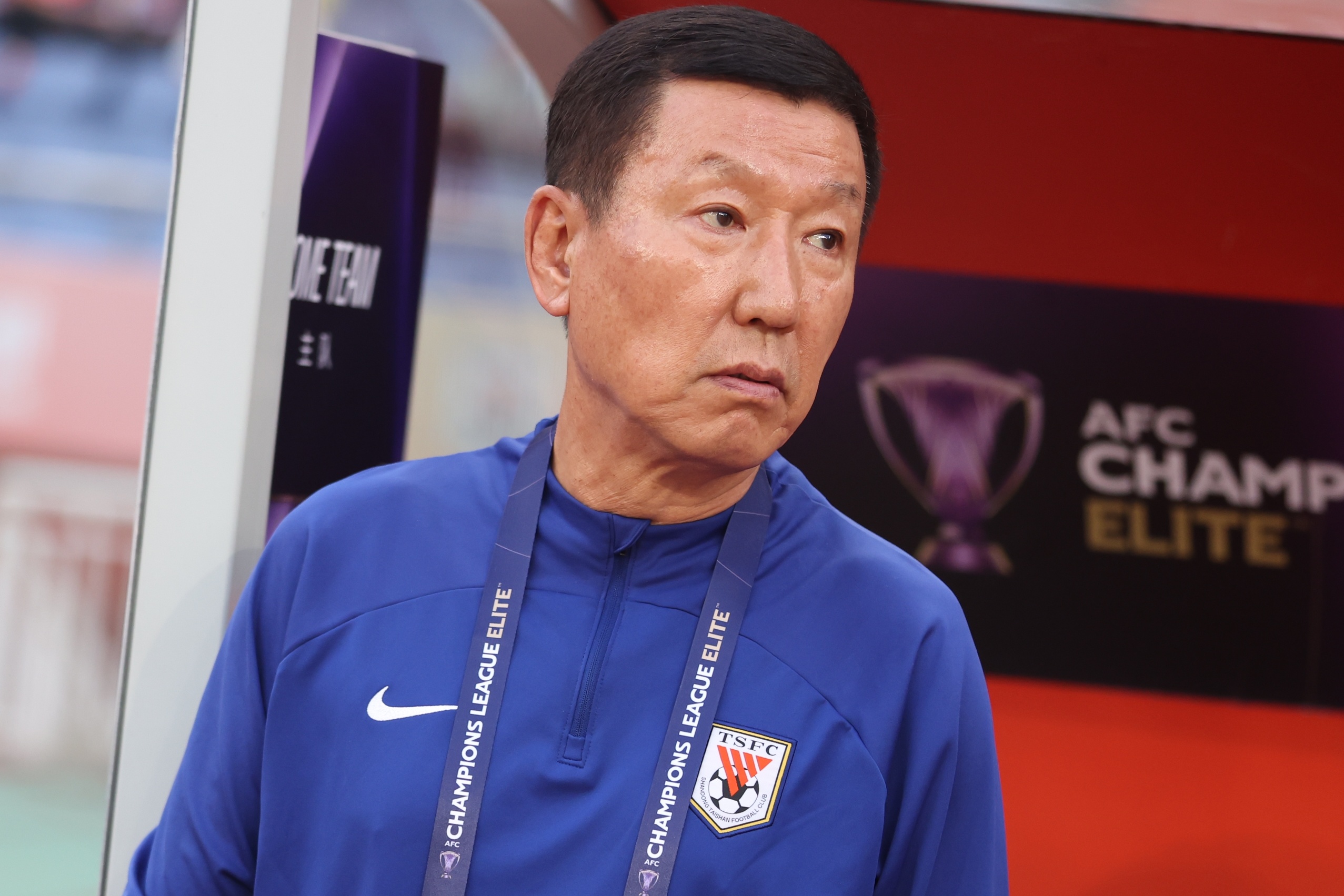 津媒：下课危机来袭，谢晖崔康熙谁会是