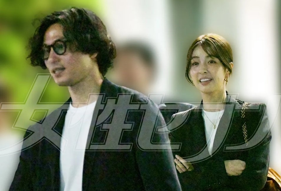 郎才女貌！南野拓实被拍到与演员女友