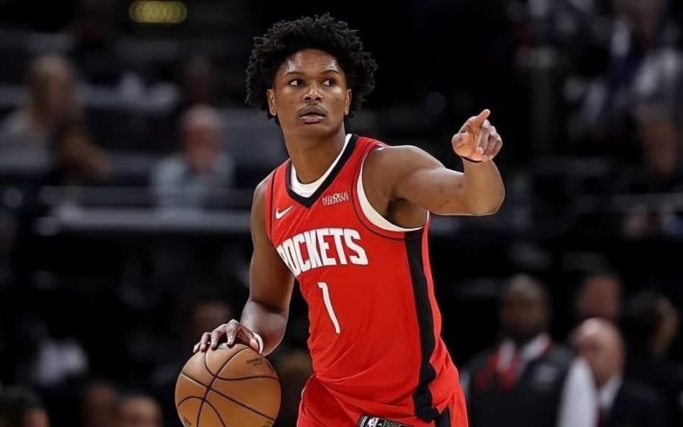 中距离也有些练出来了，但火箭后场新星的外线投篮依然一塌糊涂