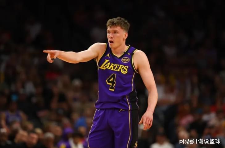 湖人小号赢下德比战，克内克特首秀成