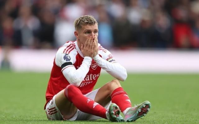 伤病打断大胆试验阿森纳仍有余力冲上英超榜首