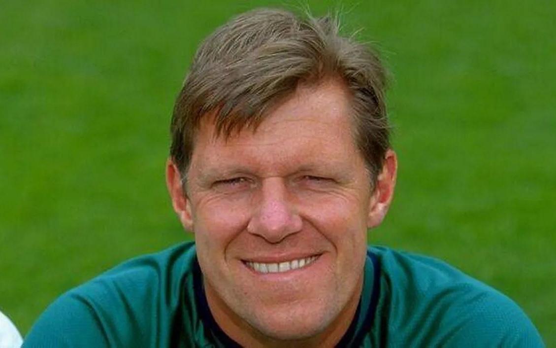 维拉名宿斯宾克如今经营快递公司：这真是一份很棒的工作