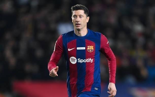 罗马诺：沙特方面一直有意莱万，但球员目前想专注于巴萨