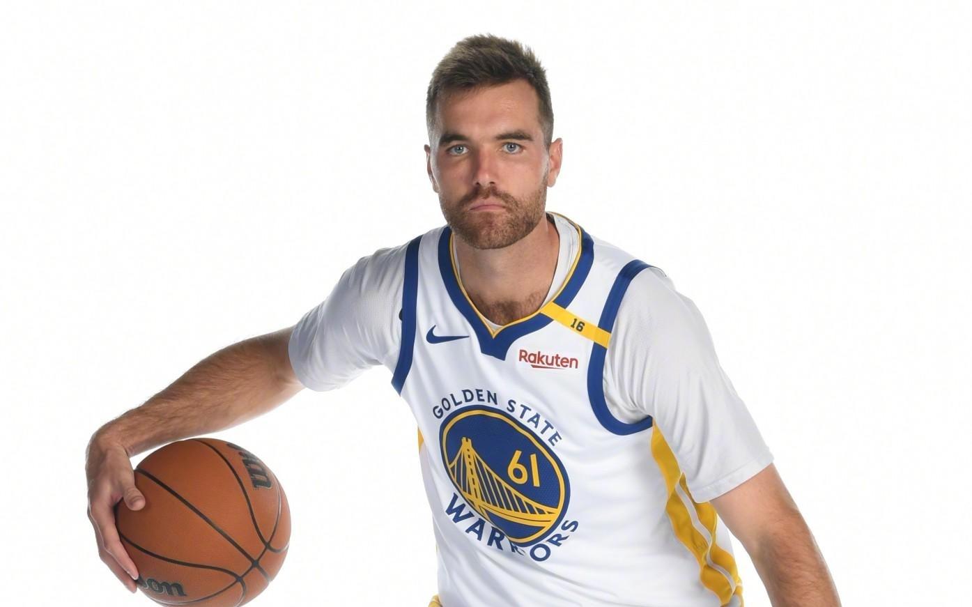 官方：勇士双向合同签下后卫帕特斯宾塞