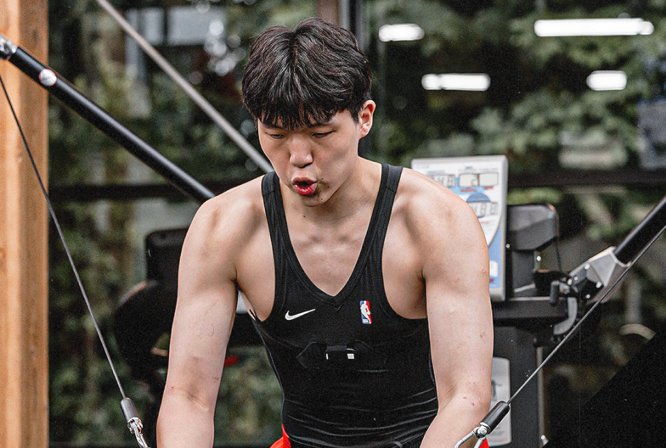 官网队记：杨瀚森很难抢走健康罗威位置开拓者不会过早给他施压