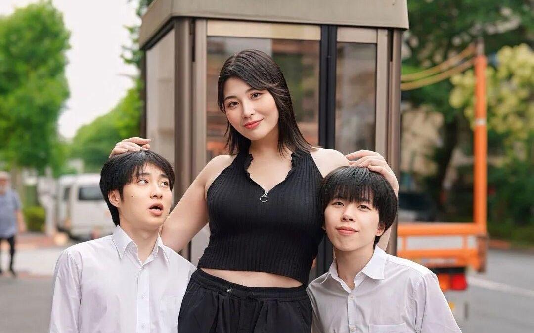 文班赛前热身扣坏了篮筐，马刺全队提前回更衣室了