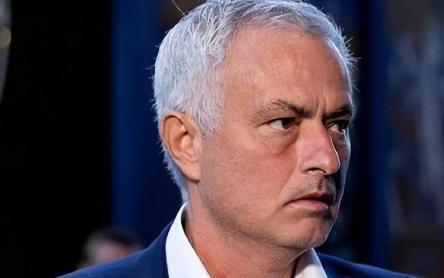 01后！本菲卡欧冠2连败：后6轮全是强队，穆帅率队出线难了