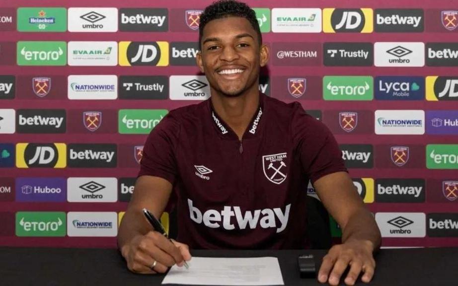 葡媒：葡体接近签下西汉姆联前锋路易斯吉列尔梅