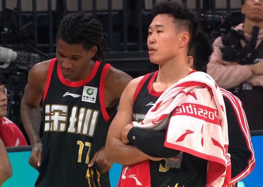 深圳男篮力克山西双方多次冲突潘江被驱逐贺西宁23分迪亚洛31+6