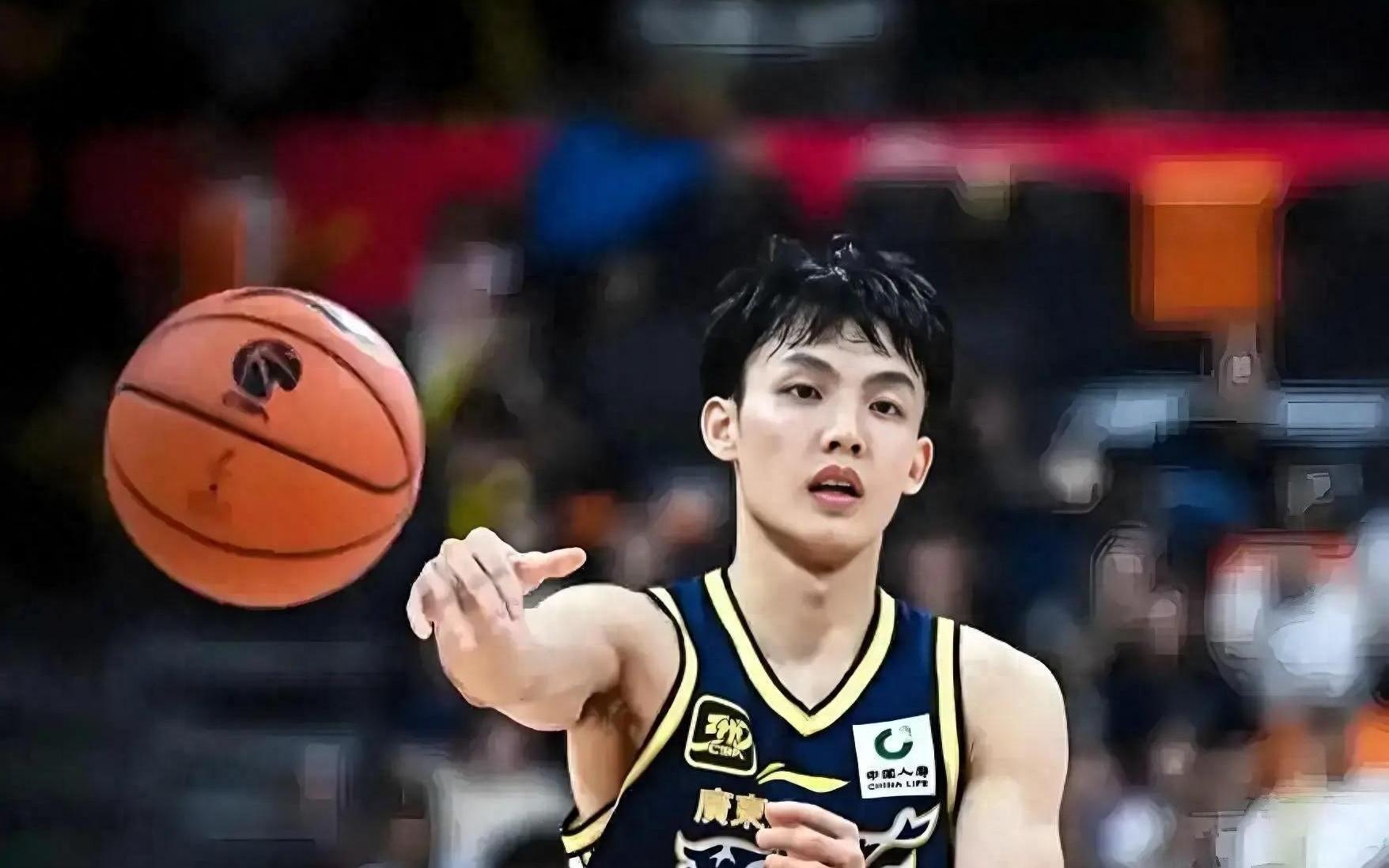 广东连败骂声围堵徐杰别再往徐杰的伤口撒盐！三点真相戳破争议