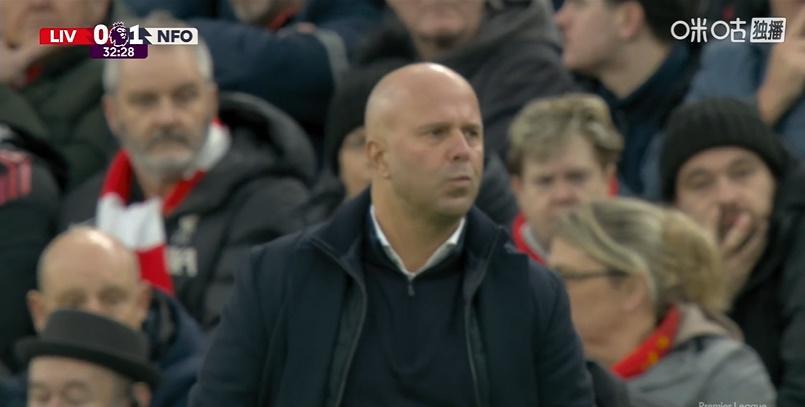 英超爆大冷，主场被倒数第二打爆，利物浦全线崩盘，防线千疮百孔