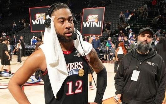 最强一战！沃特福德轰20+17+10生涯首次砍下三双