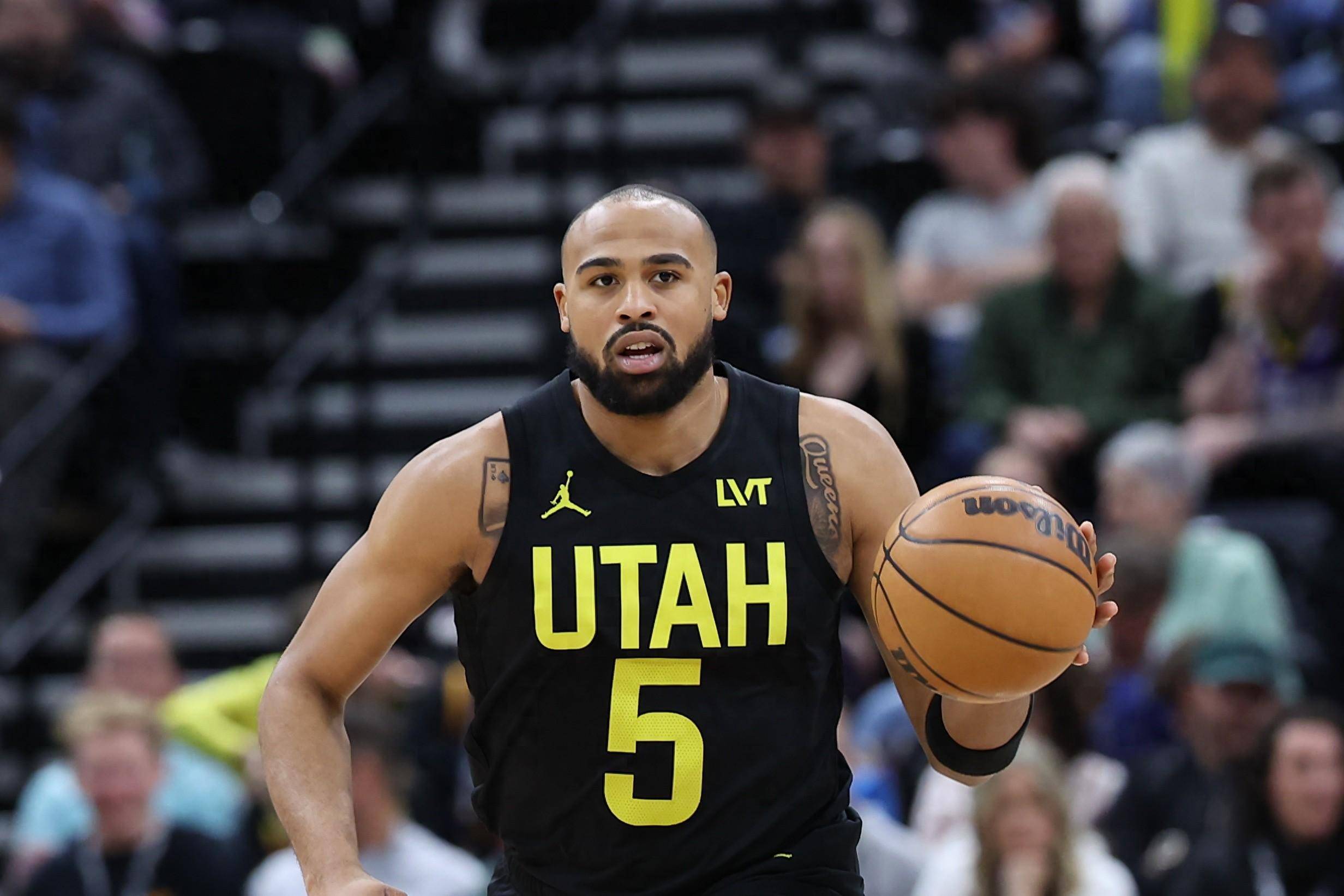 湖人弃将塔克现状如何当年为他放弃卡鲁索，如今24岁没球打