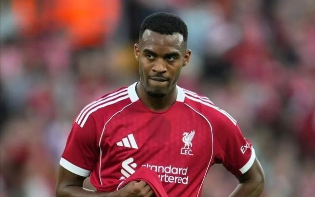 从最佳新人到中场漏勺：赫拉芬贝赫断崖式下滑引爆利物浦危机