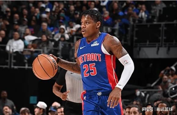 湖人防守千疮百孔，19+5后卫迎赛季代表作，一数据输近40分